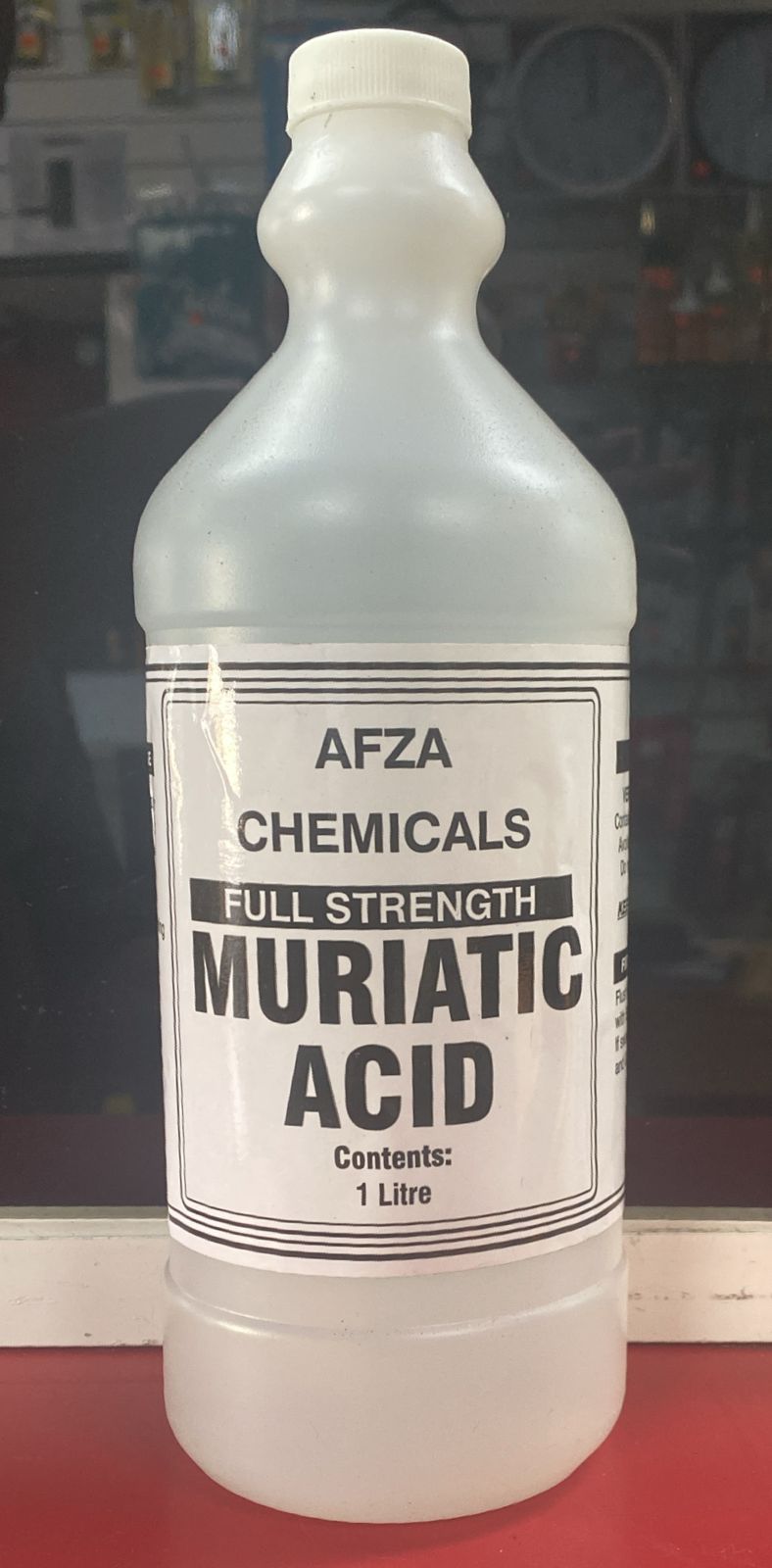 AFZA CHEMICALS MURIATIC ACID 1L - for Cleaning of Pools, Concrete Areas, Removing over Masonary Paint, etc AFZA CHEMICALS MURIATIC ACID 1L - for Cleaning of Pools, Concrete Areas, Removing over Masonary Paint, etc